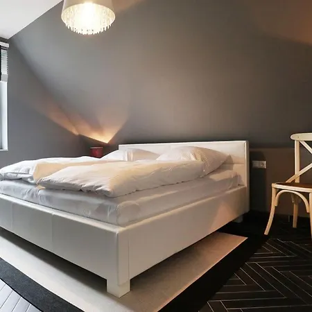 Apartment Jolle